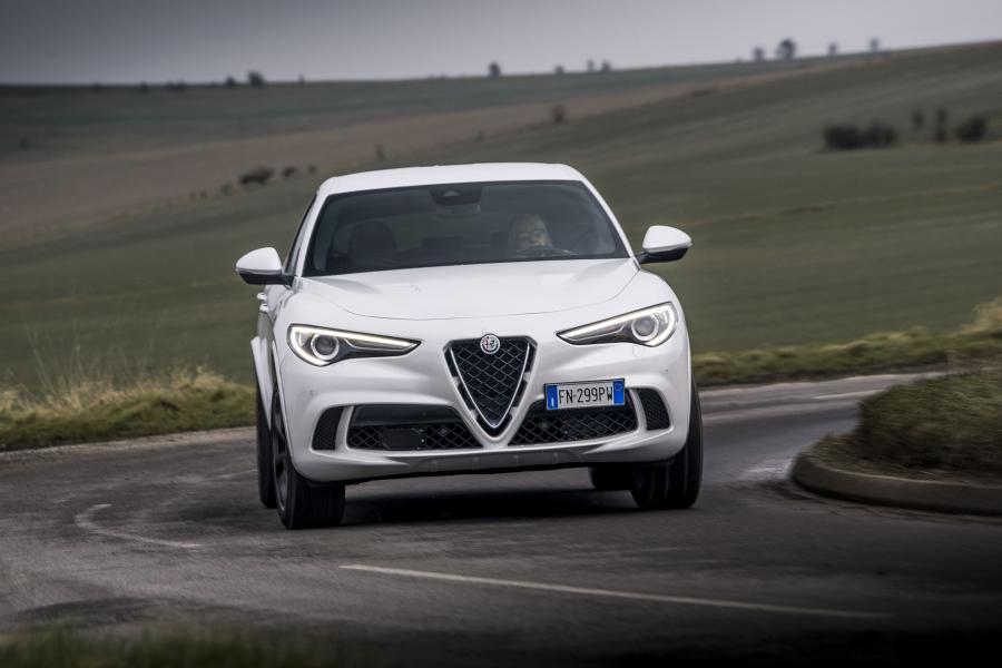  Alfa Romeo Stelvio Quadrifoglio (949) 2017 года  (WW) (фото 47 из 51)